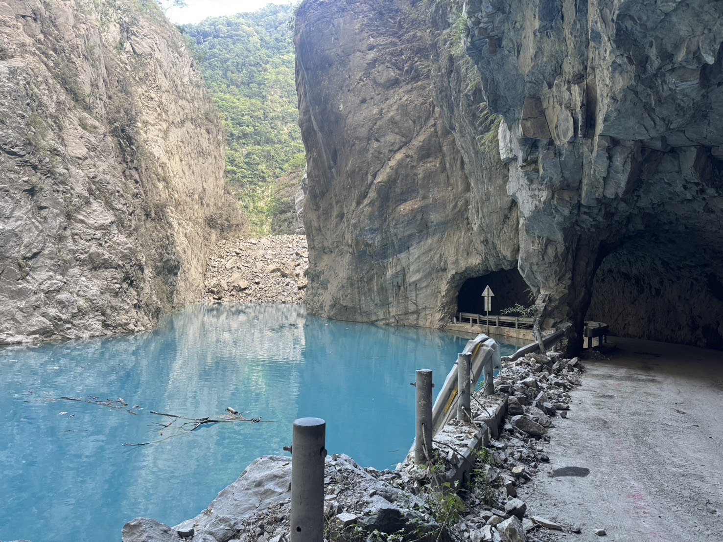 花蓮立霧溪燕子口形成堰塞湖，太魯閣全區封閉